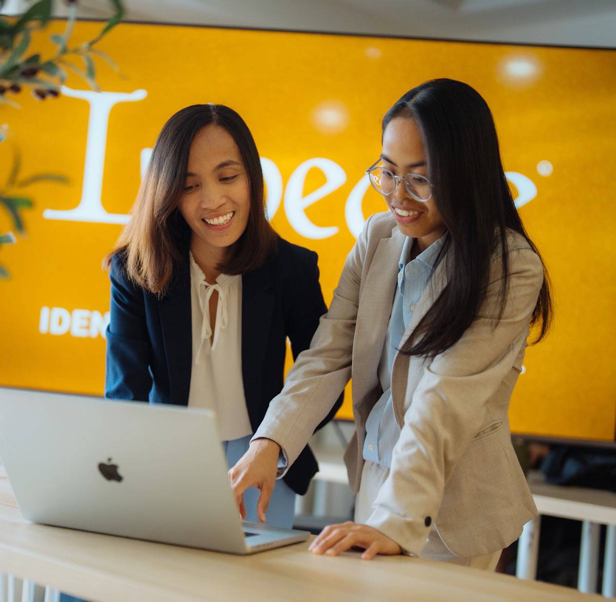 Marketing & Sales